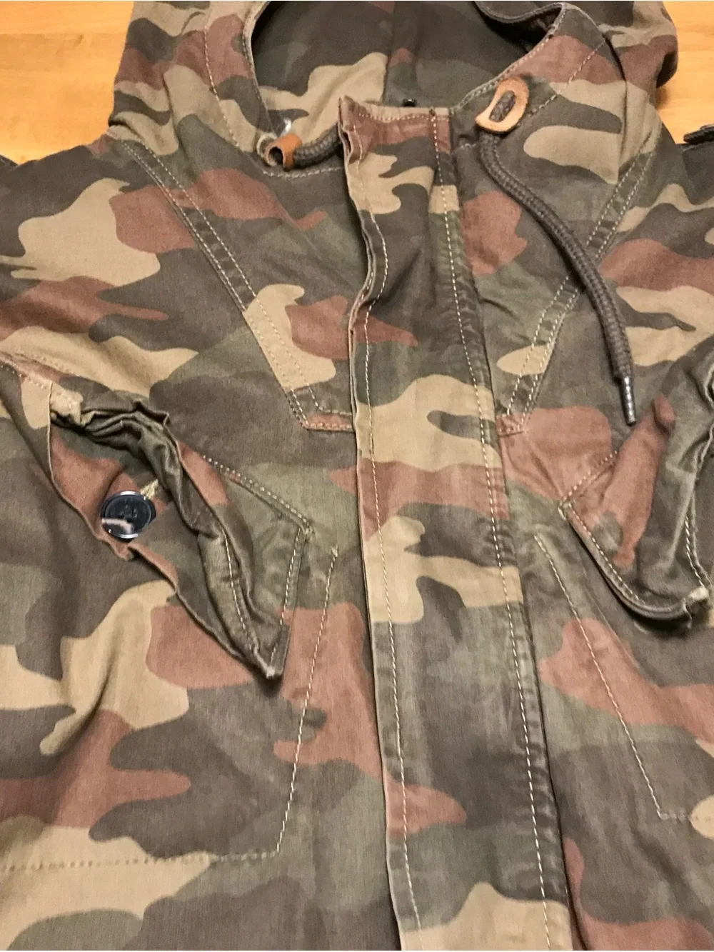 French Connection durable camouflage